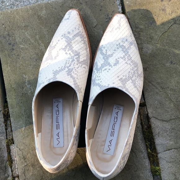 VIA SPIGA Snakeskin Print Bootie Slip On White 8.5 - Picture 2 of 11